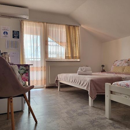 Rooms Sapina Korenica Kültér fotó