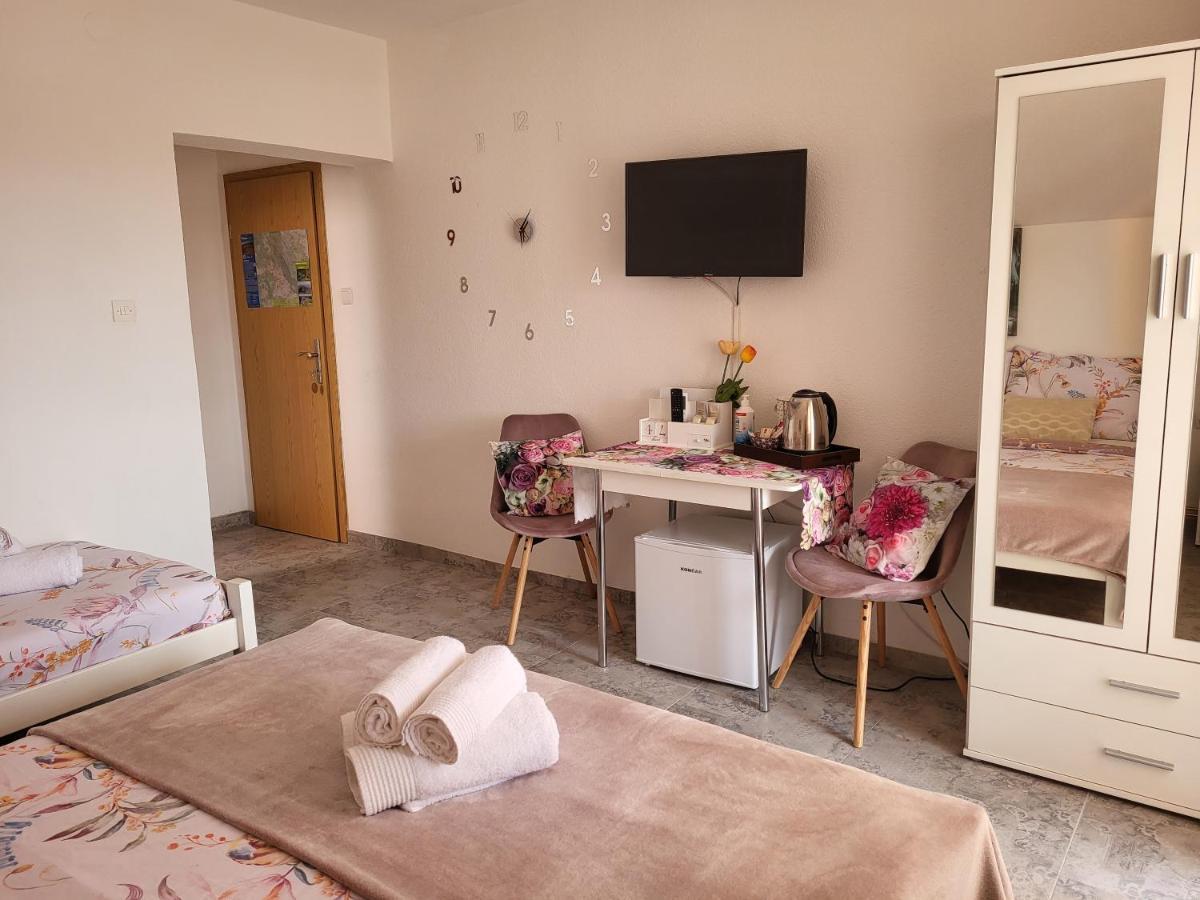 Rooms Sapina Korenica Kültér fotó