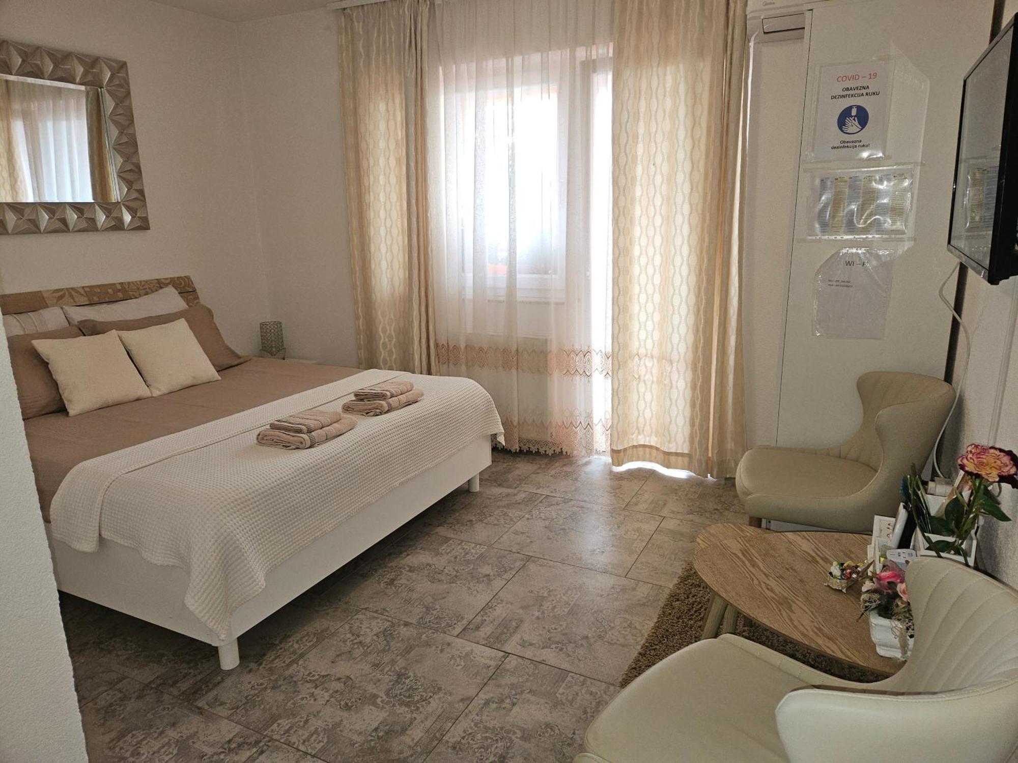 Rooms Sapina Korenica Kültér fotó