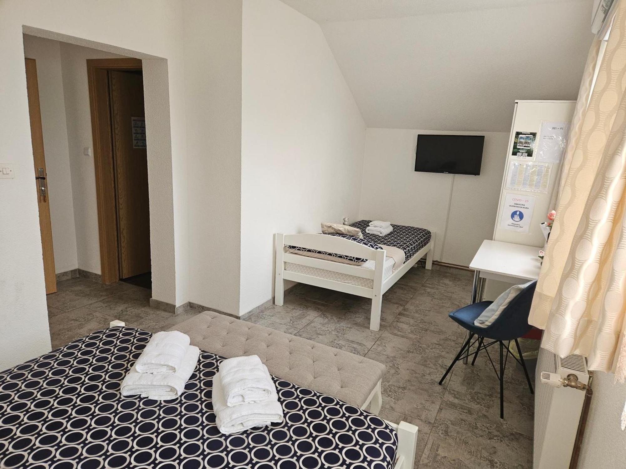 Rooms Sapina Korenica Kültér fotó