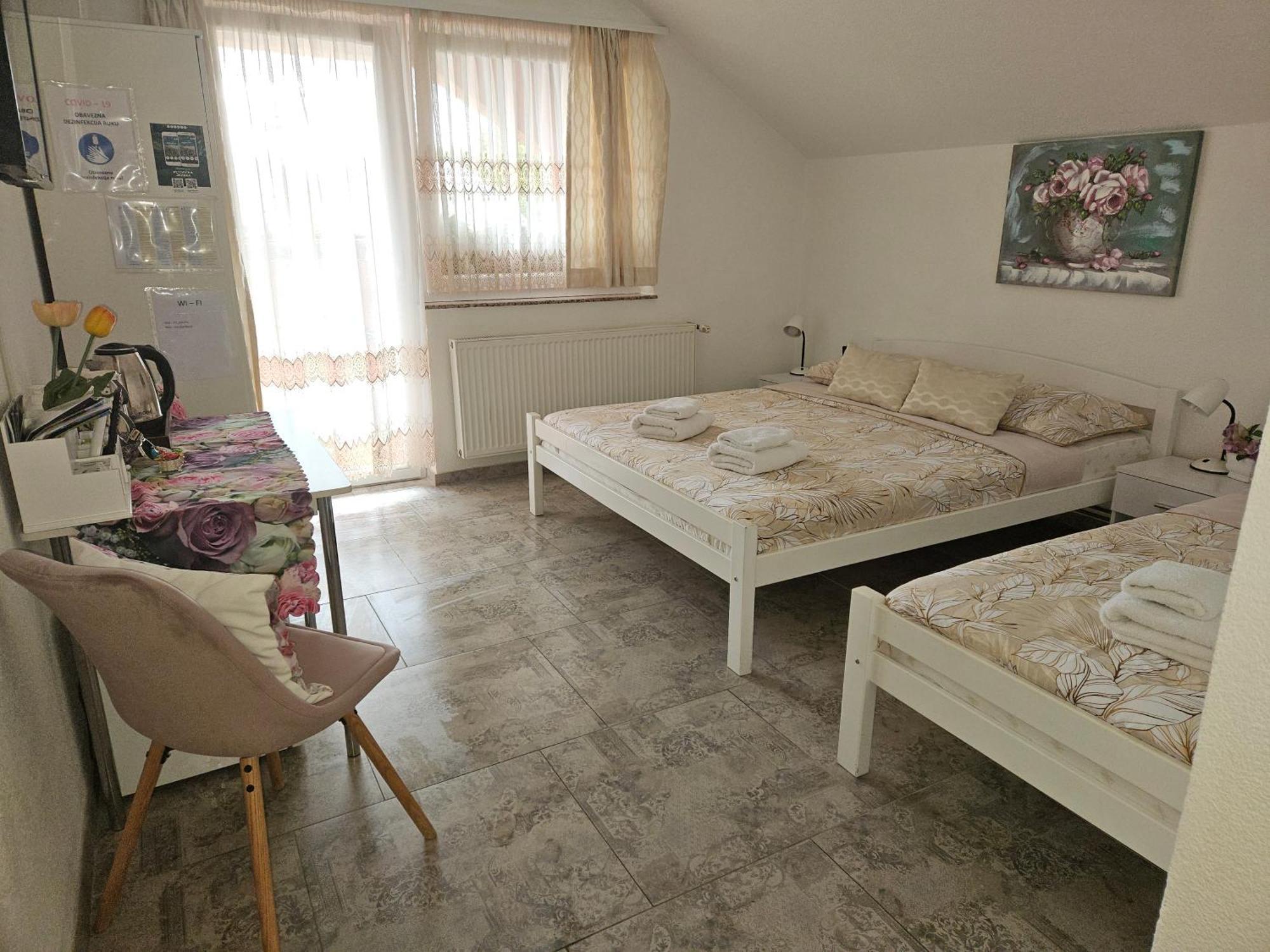 Rooms Sapina Korenica Kültér fotó