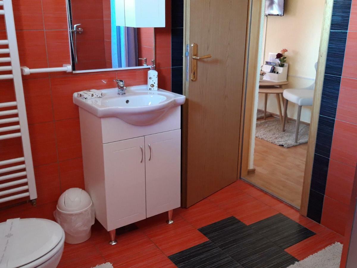 Rooms Sapina Korenica Kültér fotó